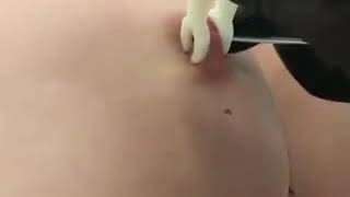 Se ase piercing en el seno No creeras lo q paso ....