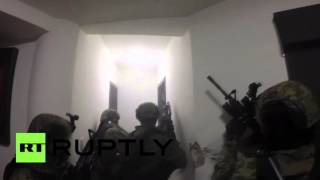 Полиция Мексики опубликовала видео cпецоперации по поимке наркобарона Коротышки