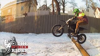 Питбайк. Прыжок через бревно. Тренировка.