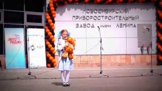 ДЕВОЧКА ТРОГАТЕЛЬНО ЧИТАЕТ СТИХИ О ВОЙНЕ. 9 МАЯ. ДЕНЬ ПОБЕДЫ.