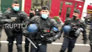 France: Anti-health-pass protesters clash with police in Paris