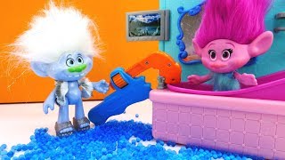 Видео для детей. Тролли в Веселой школе - Профессия сантехник