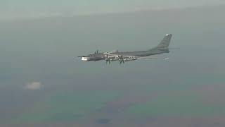 Воздушная дозаправка Ту-95МС в небе над Поволжьем