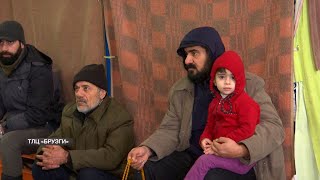 Уже 77 дней на границе. Почему беженцы не хотят возвращаться на родину? / ТЛЦ «Брузги». Репортаж