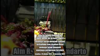 Berziarah ke makam Bpk alm (R. Totong Kiemdarto)