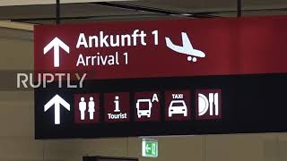 Germany: Passengers disembark flight from Ukraine amid fears of air-traffic suspensions