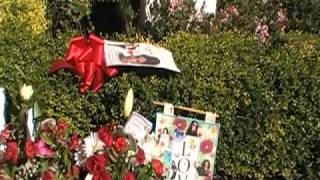 MICHAEL JACKSON GRAVE AT FOREST LAWN