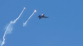 F 18 Hornet  drop flares