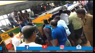 Lorry rams KSRTC bus in Kumta