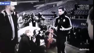 Cristiano Ronaldo vacila a Karim Benzema con Elastica en Gelsenkirchen 2015