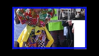 Мэттью макконахи развлекся с поуобнаженными красотками и резиновой куклой в компании жены и детей
