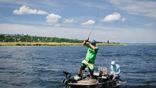 ЗАПРЕЩЁННАЯ СНАСТЬ в Украине! Рыба ДУРЕЕТ! Подобрал ключик.