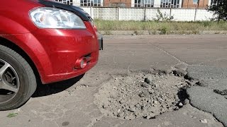 Как научиться объезжать ямы на дорогах