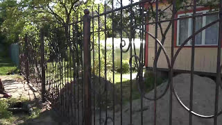 Установка кованого забора на даче ООО "Стальной Декор"