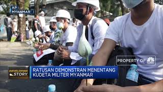 Ratusan Demonstran Menentang Kudeta Militer Myanmar
