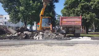JCB 4CX a Tatra 815