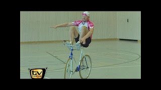 Raab in Gefahr: Kunstradfahren - TV total