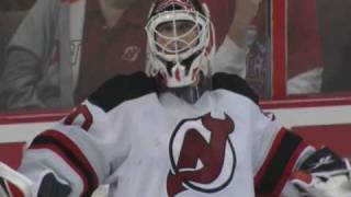 Fan Throws Stink Bomb On Ice During Flyers Game 10/25/08