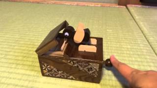 つまようじを取るからくり人形