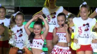 Leona i Laura Radić - "NA TRIBINE"
