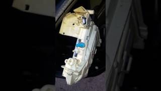 Замок задней двери Audi A6 C6