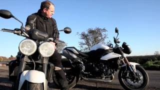 Triumph Speed Triple 1050 - 2011 vs 2010