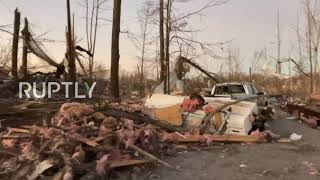 USA: Kentucky tornado survivors return to Cambridge Shores to pick up belongings amid rubble