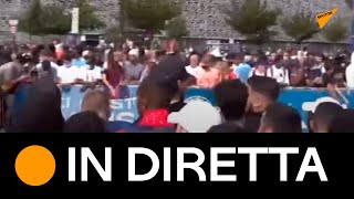 Aggiornamenti dallo stadio Parc des Princes dopo l'arrivo a Parigi di Lionel Messi