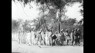 Mahatma Gandhi, Sarojini Naidu and others - during the Salt Satyagraha (salt march), April 1930
