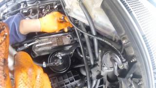 How to remove the fuel rail Mercedes ml 270 / Как снять топливную рампу мерседес ml 270 cdi3