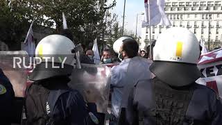 Greece: Protesters confront police in Athens amid 24-hour restaurants strike over COVID-19 measures