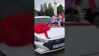 Подарила мужу машину за то, что не мешал