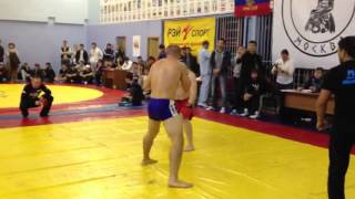 Dagestani (Lezgin) red vs Russian fighter blue. Pankration.Knockout