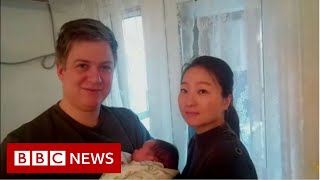 Coronavirus: British citizens fly home - BBC News