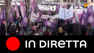 Turchia: marcia a Istanbul per condannare la violenza contro le donne