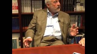 Joseph Stiglitz - The Euro: How a Common Currency Threatens the Future of Europe