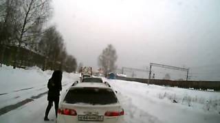 Баба напилась 8 марта, и нассала в штаны
