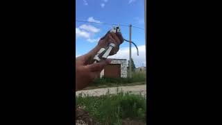 Чем и как крепить к столбу бандажную ленту