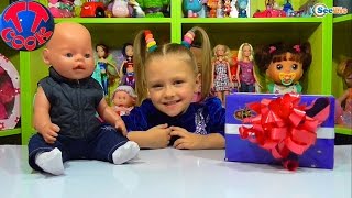 ✔ Кукла Беби Борн. Ярослава открывает сладкие сюрпризы. Видео для детей. Doll Baby Born ✔