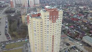 Новый дом с прудом на Баковке в Одинцово с высоты 120 метров