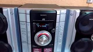 Aiwa S305 100W RMS vs Sony MHC RG222 240W RMS parte 1