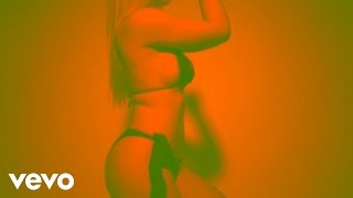 Hot Blonde Big Booty Twerk Session!  #ZymeCandy
