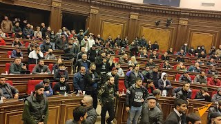 Мятежная ночь в Ереване: хроника событий 10 ноября