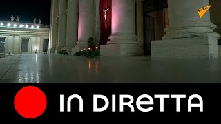 Il Papa conduce la Via Crucis davanti alla Basilica di San Pietro senza pubblico