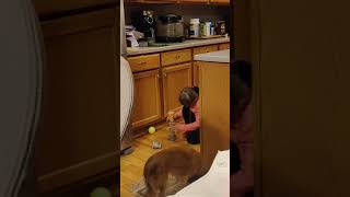 Игра со стаканами. Playing with cups