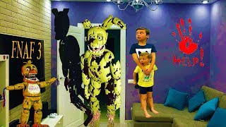 FNAF В РЕАЛЬНОЙ ЖИЗНИ! СПРИНГТРАП существует?! Нападение аниматроников!