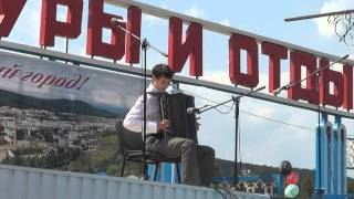 Башкирская народная песня "Шаль вязала" на баяне.