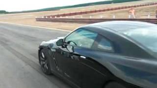Nissan GTR Vs Chevrolet Corvette ZR1