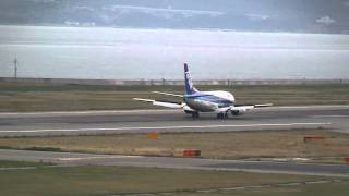 ANA Air Next  Boeing 737-500  Bumpy Landing at Kansai