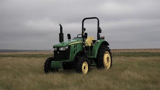 John Deere | 3045B Tractor